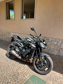Triumph street triple R 2023