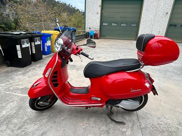 Vespa 300