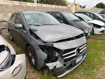 Mercedes-benz B 180 - 2019