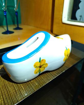 Salvadanaio a forma di Zoccolo olandese