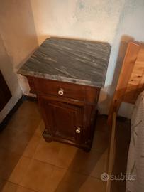 Coppia comodini in legno e marmo