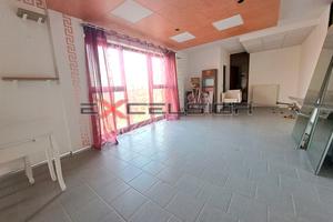 CAVARZERE: UFFICIO AL SECONDO PIANO