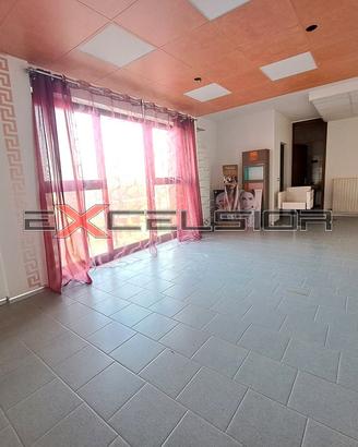 CAVARZERE: UFFICIO AL SECONDO PIANO