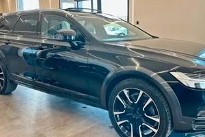 volvo v 90 cross Country 