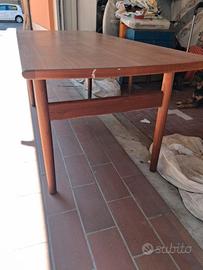 Tavolo da fumo in teak