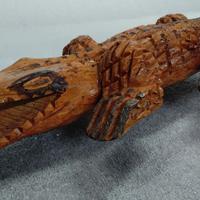 Scultura in legno, coccodrillo