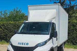 Cassonato BOX IVECO Daily 35C14 Anno 2021 35-140
