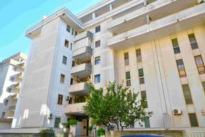 Santa Chiara quadrilocale con posto auto