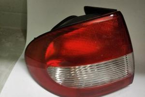 FARO FANALE POST SX VALEO 087463 RENAULT MEGANE 99