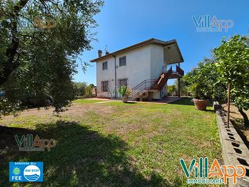 Appartamento di 70 Mq con giardino e posti auto
