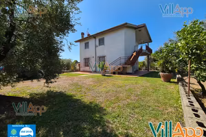 Appartamento di 70 Mq con giardino e posti auto
