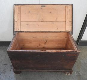 Cassapanca in legno usata