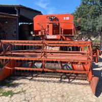 Mietitrebbia Laverda M100