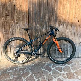 KTM Myroon Exonic 2026  tg M