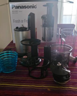 Estrattore di succo a freddo Panasonic MJ-L500
