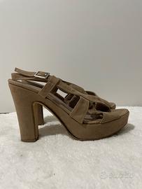 Sandalo tacco 11 con plateau basso beige