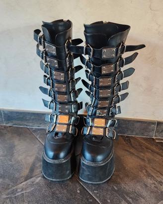 Stivali con plateau Damned-318