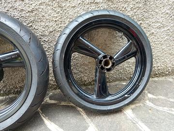 Cerchioni Cagiva mito