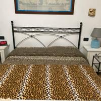 Letto matrimoniale + set 2 comodini in vetro