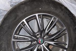 cerchi stelvio 18” pneumatici 4 stagioni michelin