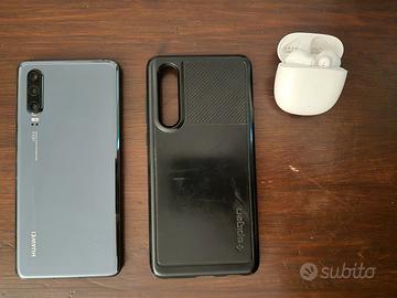 Huawei P30 + Nano SD + Auricolari Bluetooth
