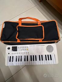 Pianola con custodia