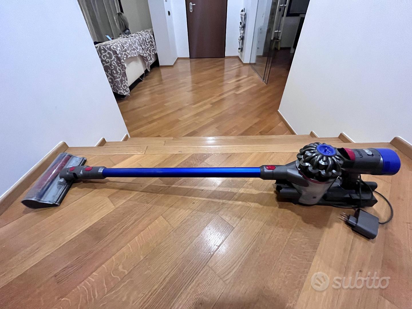 Dyson V8 Motorhead Aspirapolvere senza filo elettrodomestici