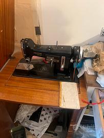 Macchina da cucire Singer