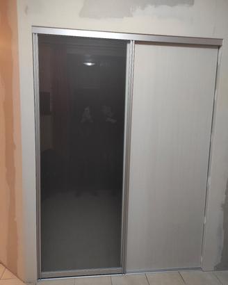 Porta scorrevole per cabina armadio