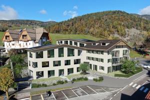 Trilocale 1° piano seminterrato con giardino