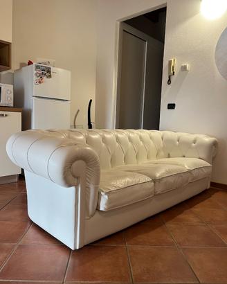 Divano Chesterfield