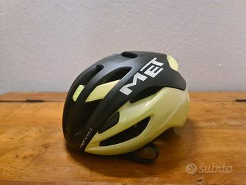 casco da ciclismo MET Rivale MIPS