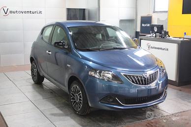 LANCIA Ypsilon 1000 HYBRID PLATINO 70 CV KM ZERO