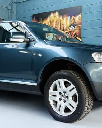 AGOSTO APERTI TOUAREG 4.2 V8 GANGIO 3500KG ASI IVA
