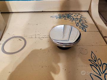 tappo serbatoio Triumph Bonneville 