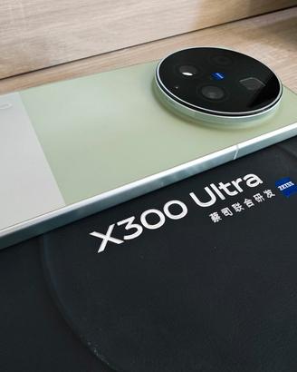 VIVO X300 ULTRA  16GB/512GB IMPORT PARI AL NUOVO