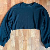 Maglioncino corto nero Bershka