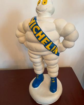 Omino michelin bibendum insegna