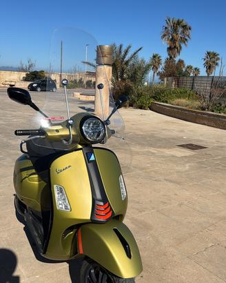 Vespa 300  GTS Super Sport