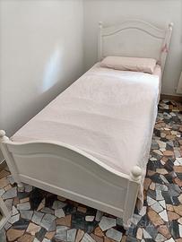 Letto shabby