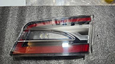 Faro post. int. des. per Tesla Model S 2012–2020