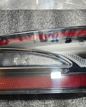 Faro post. int. des. per Tesla Model S 2012–2020