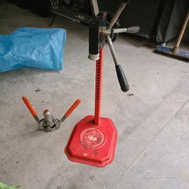 Tappatrici tappo corona