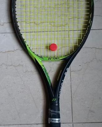 Racchetta Yonex E-Zone 100.