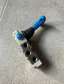 Valvola leva pneumatica