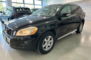 Volvo XC 60 2.4 D 175 CV FWD Geartronic Momentum