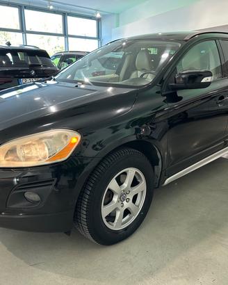 Volvo XC 60 2.4 D 175 CV FWD Geartronic Momentum
