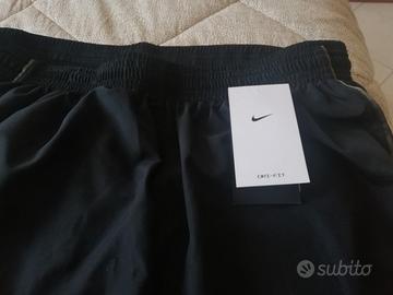 pantaloncini donna nike