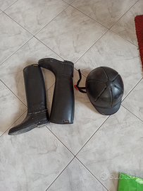 Stivali e cap per equitazione