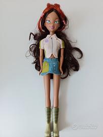 bambola Winx Aisha rainbow 2005